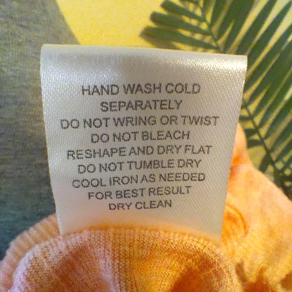 Top with a Twist - Picture 9 of 9